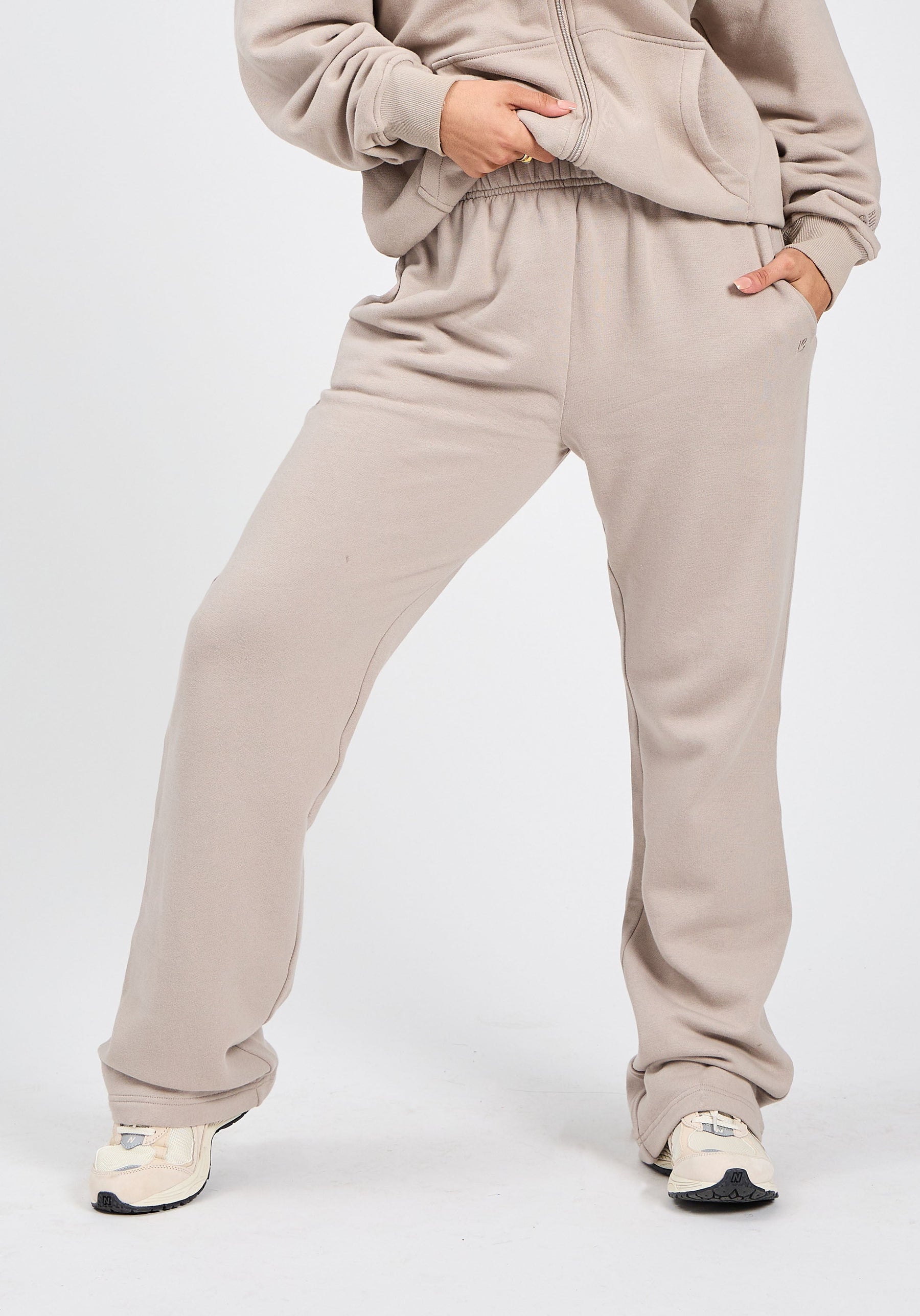Threads Straight Leg Sweatpant - Chamomile
