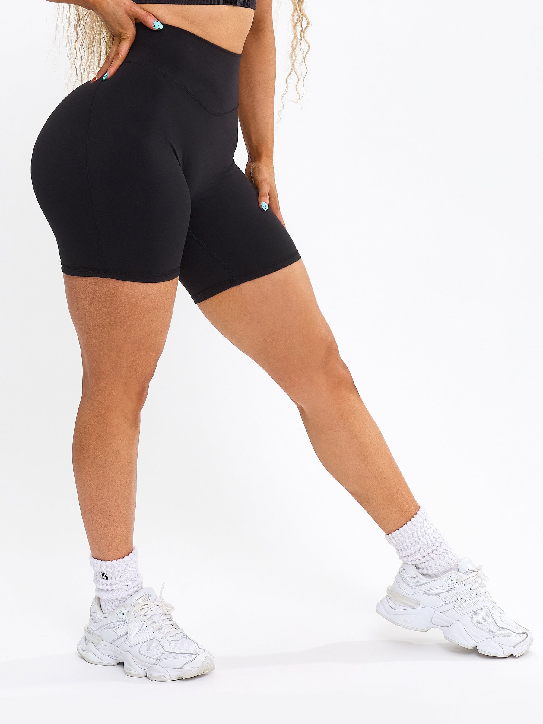 Aggressive Scrunch Short 7" - Onyx Black