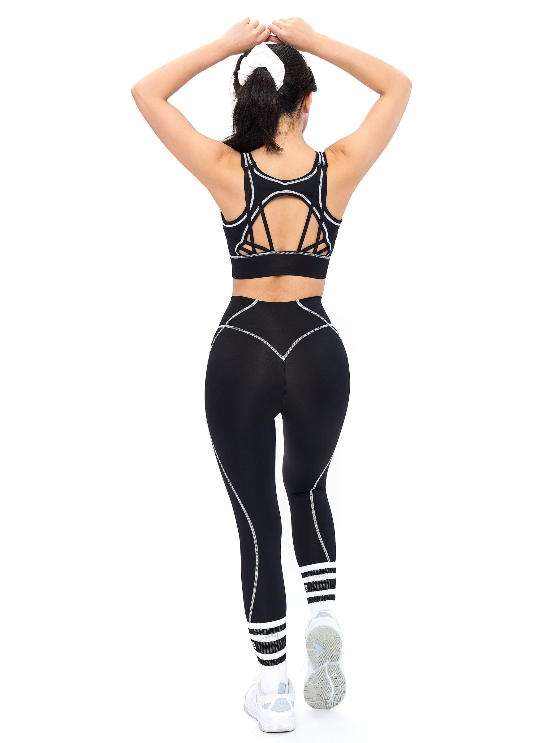 Airbrush Hourglass Sports Bra - Onyx Black