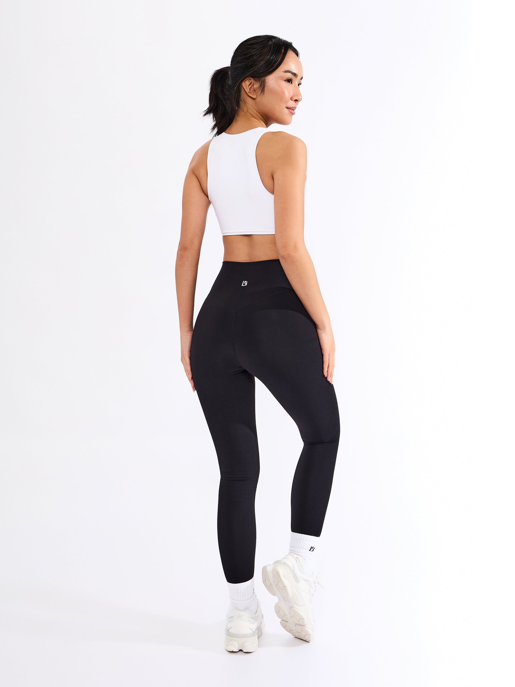 Twisted Curve Sports Bra - White