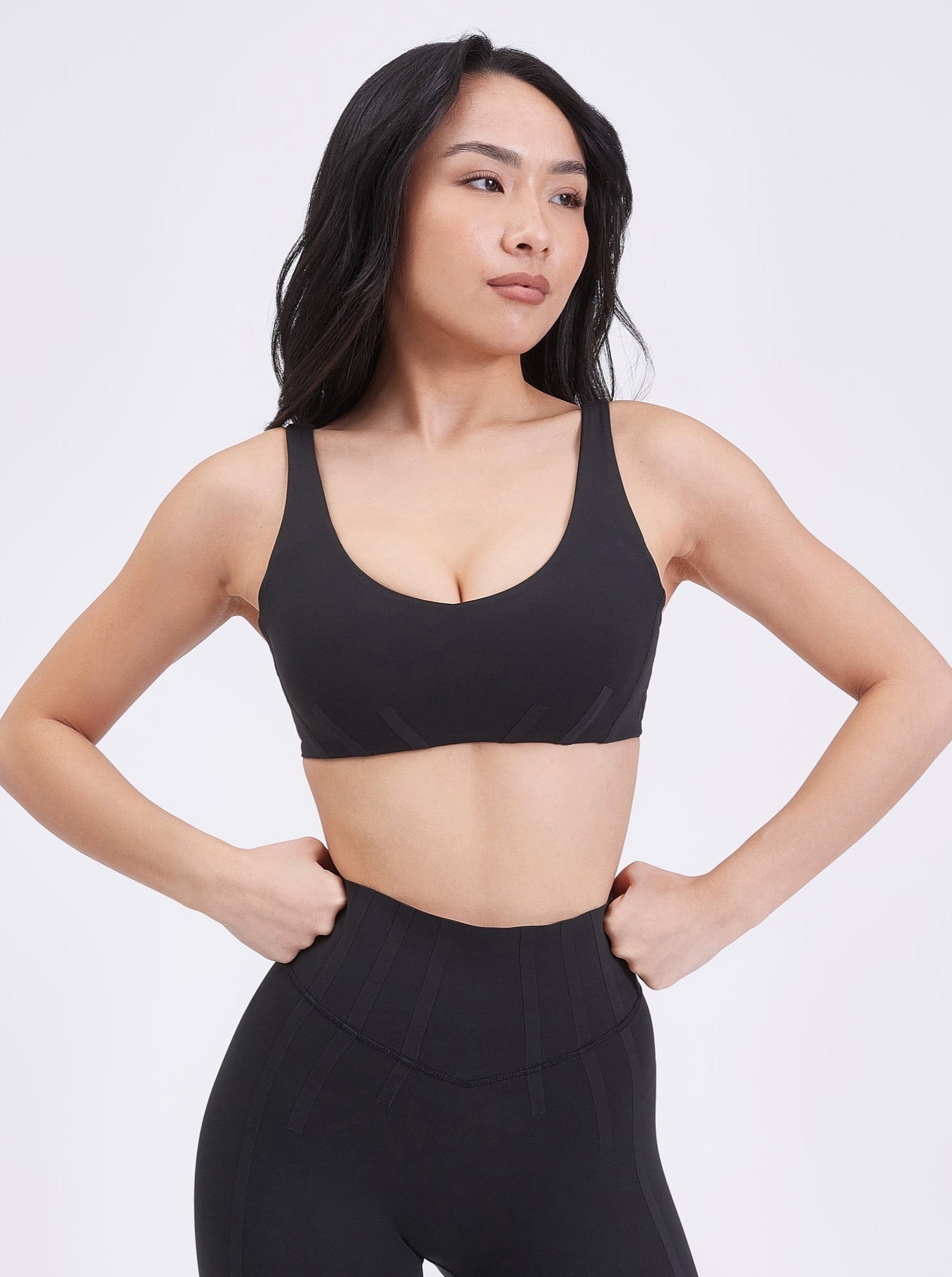 Airbrush Sports Bra - Onyx Black