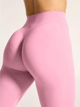 Aggressive Scrunch Legging - Bloom